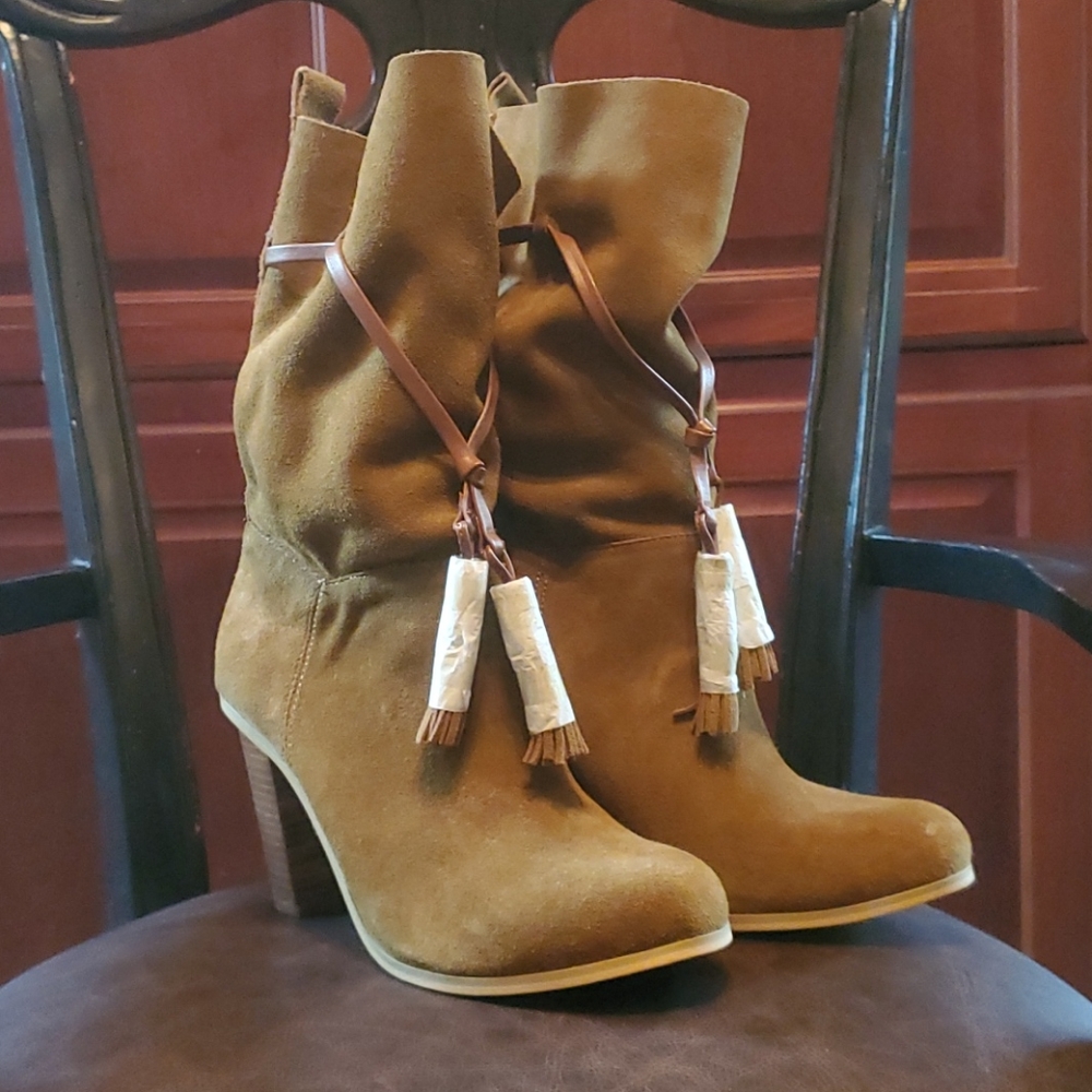 New Tassel Midi Boot